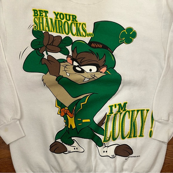 Vintage 1997 Looney Tunes Taz "bet your shamrocks I'm lucky" crewneck size M - Picture 2 of 5